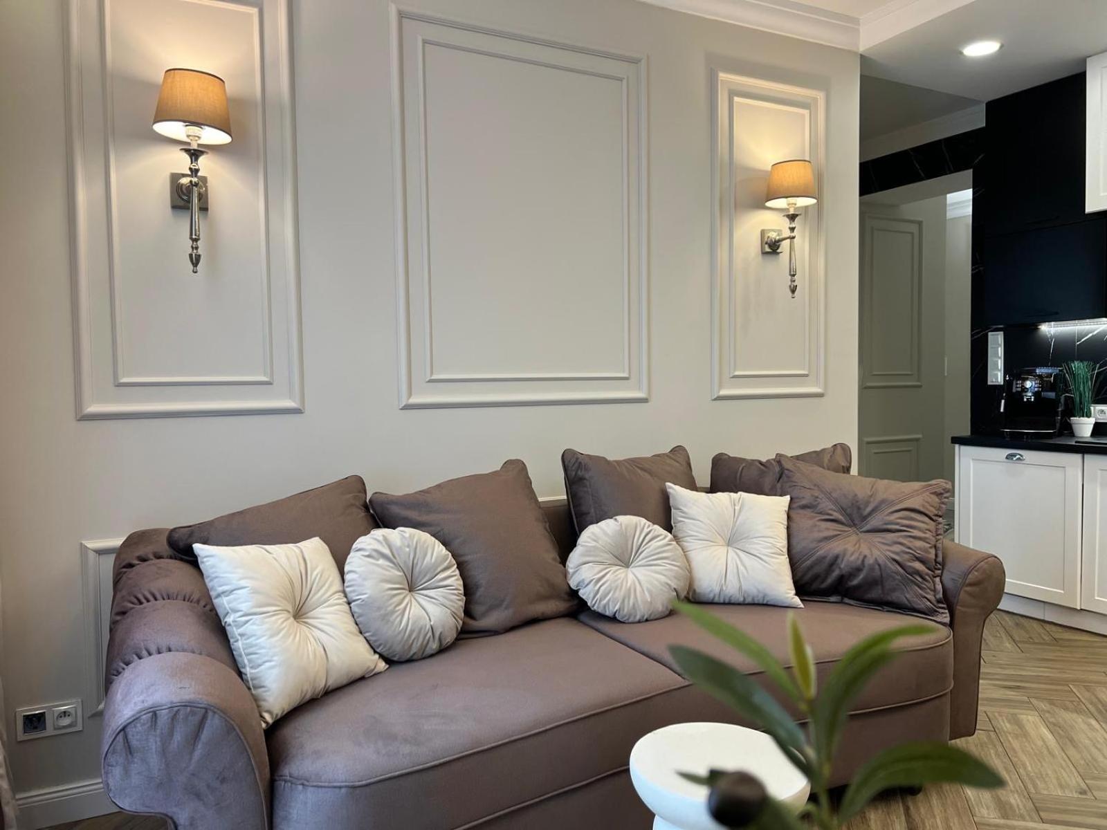 Family & Business Sauna Apartments Plac Wolnosci Centrum Downtow, - Piekny Apartament - 5 Bedroom With Private Sauna, Bath With Hydromassage, Parking, Catering Options เคียลเซ ภายนอก รูปภาพ